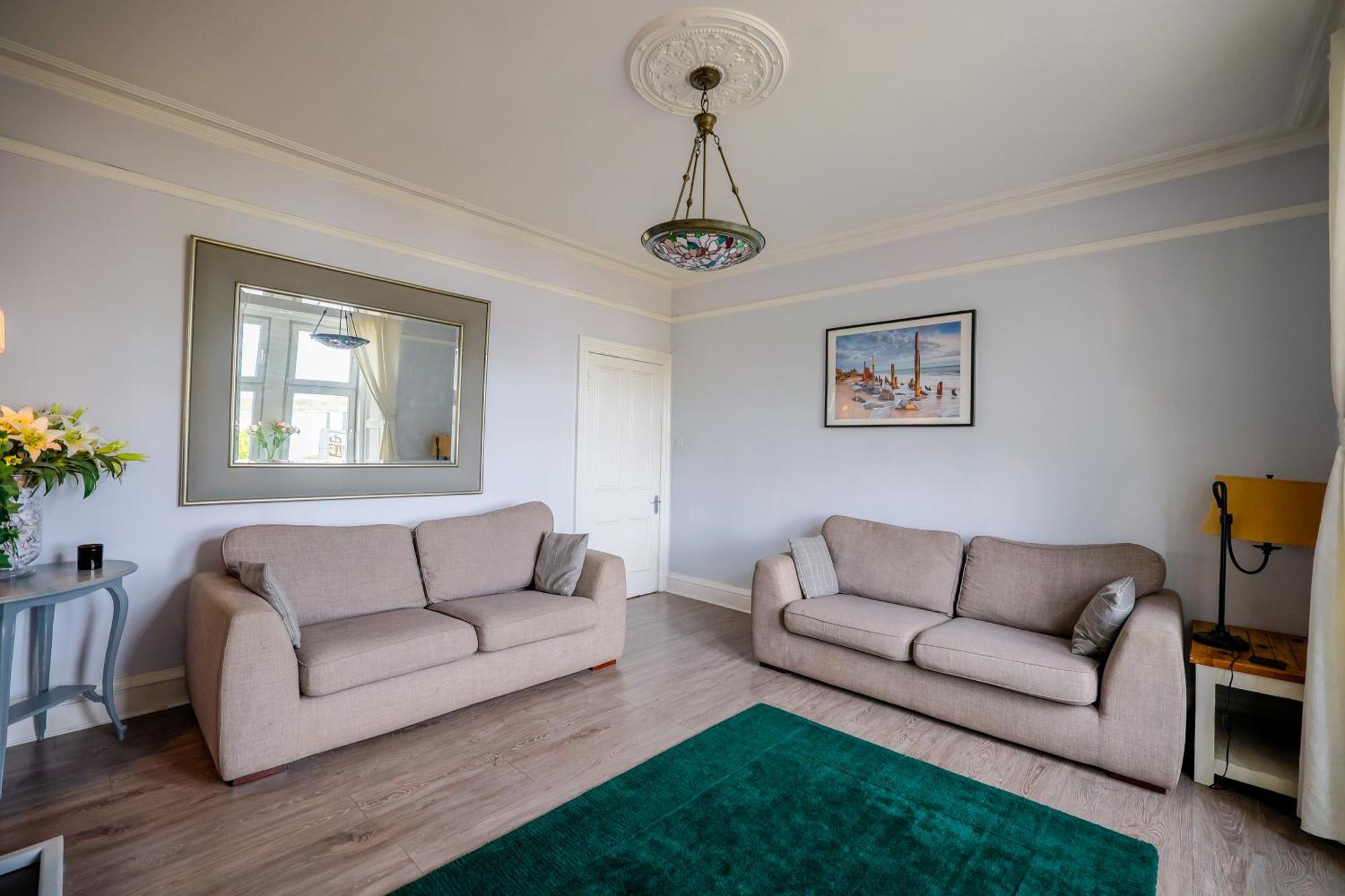 Three Oban Apartment Exterior photo